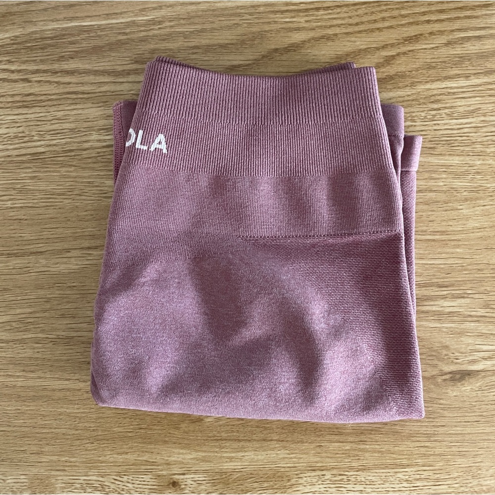 BNWT Aurola Intensify in shade Old Rose